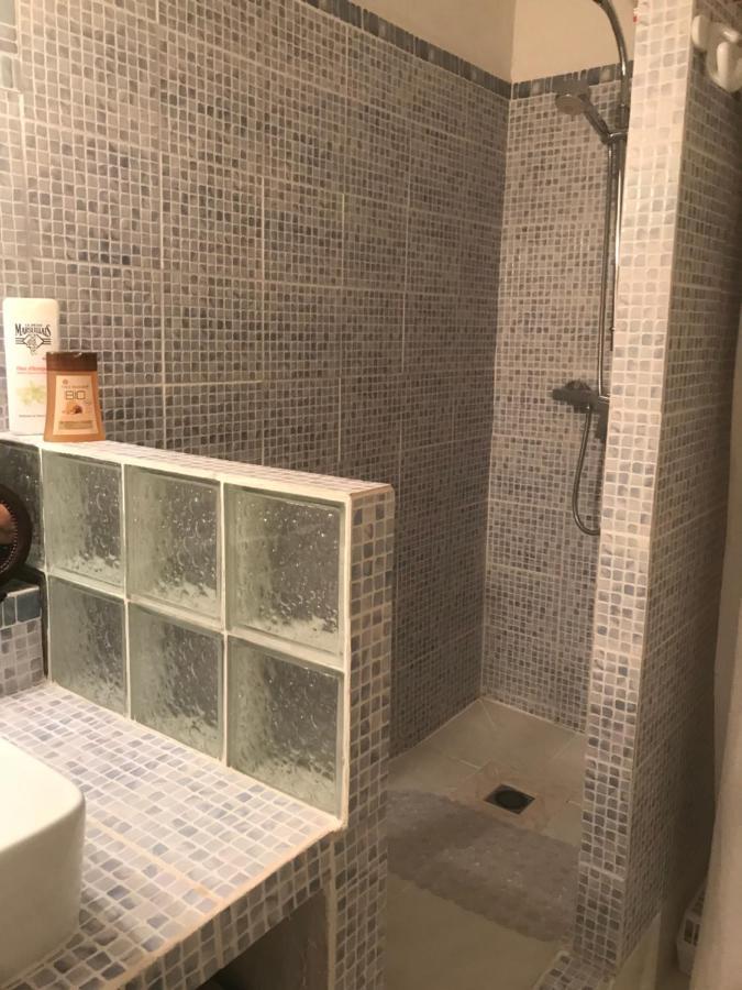 Chambre D'Hotes Le Cedre Apt Exteriör bild